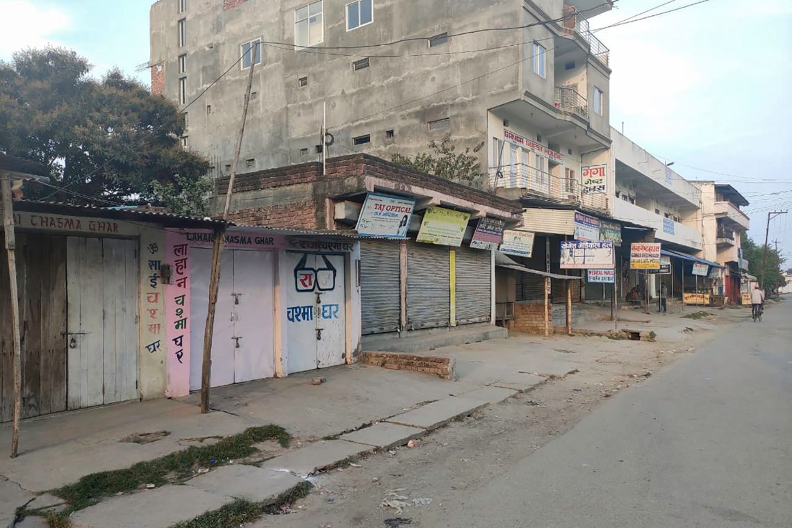 Leere Straße in Biratnagar, Nepal